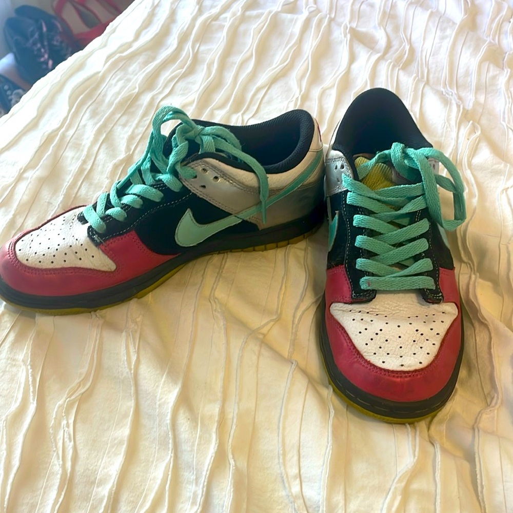 Nike multicolored sneakers